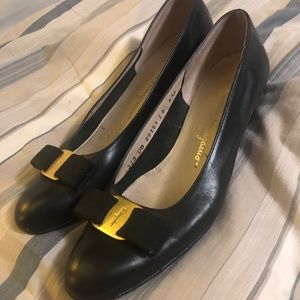 Salvatore ferragamo kitten heel shoes. Black